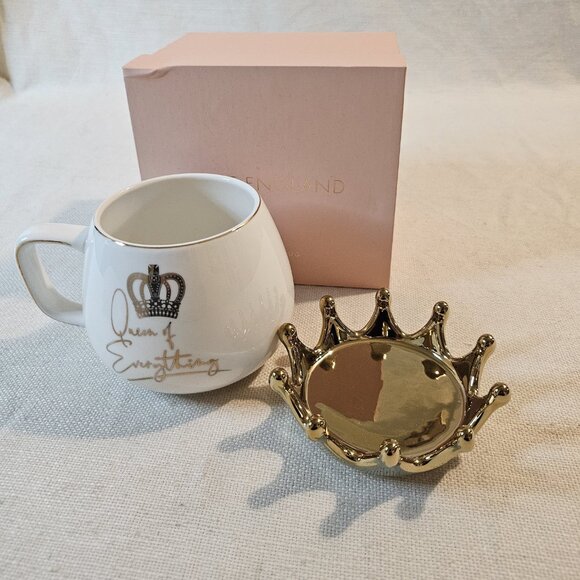 Luxe England - Queen of Everything - 12oz Crown Cup Mug - Picture 3 of 6